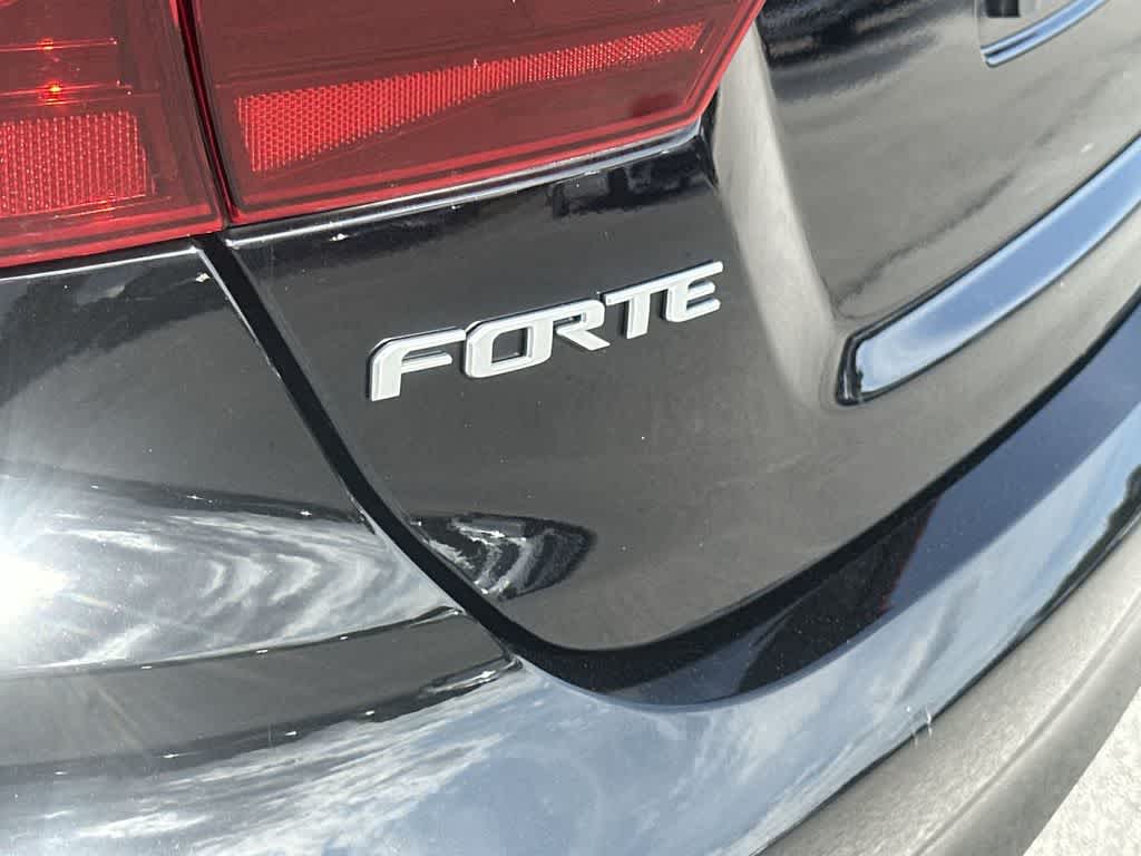 Thumbnail: 2023 Kia Forte - 11
