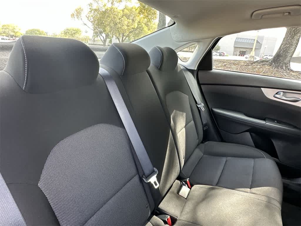 Thumbnail: 2023 Kia Forte - 26