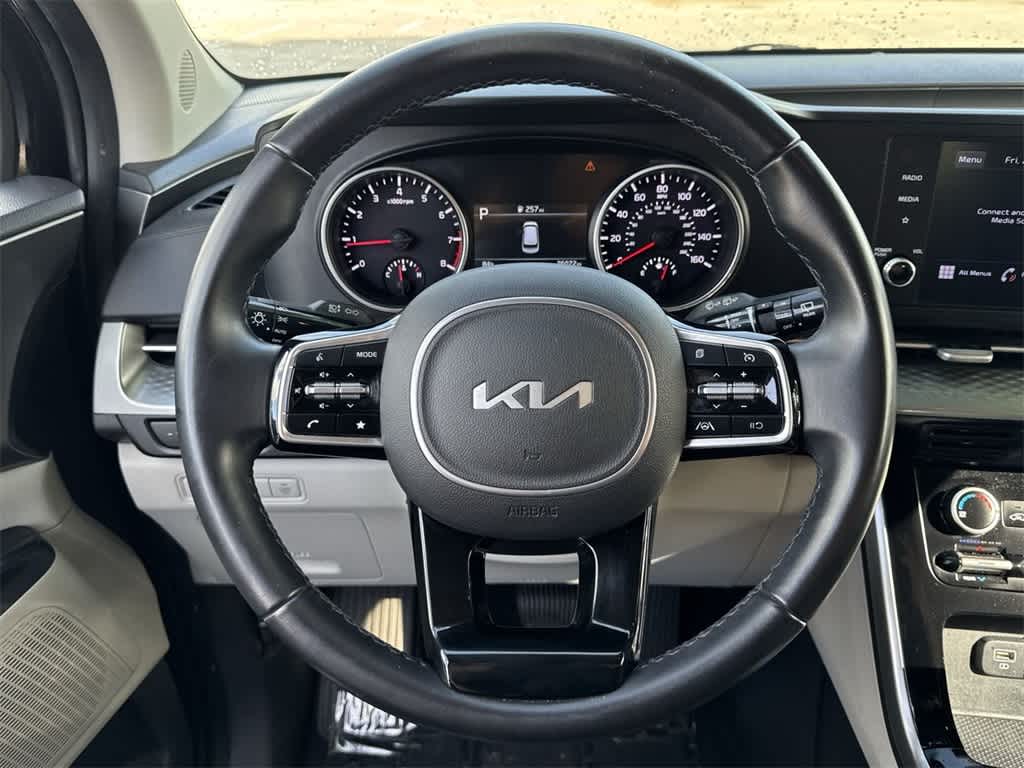 2022 Kia Carnival LXS 13