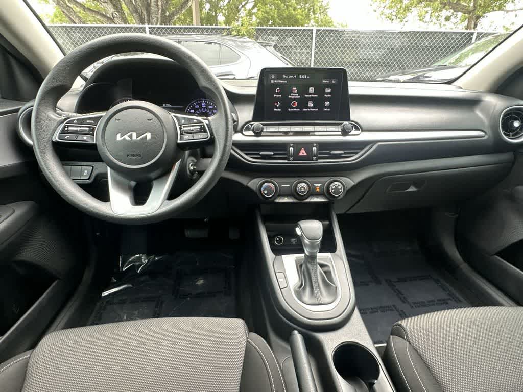 Thumbnail: 2023 Kia Forte - 16