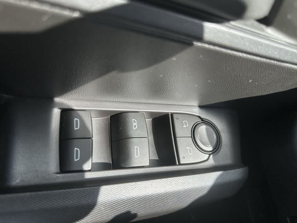 Thumbnail: 2023 Chevrolet Colorado - 25