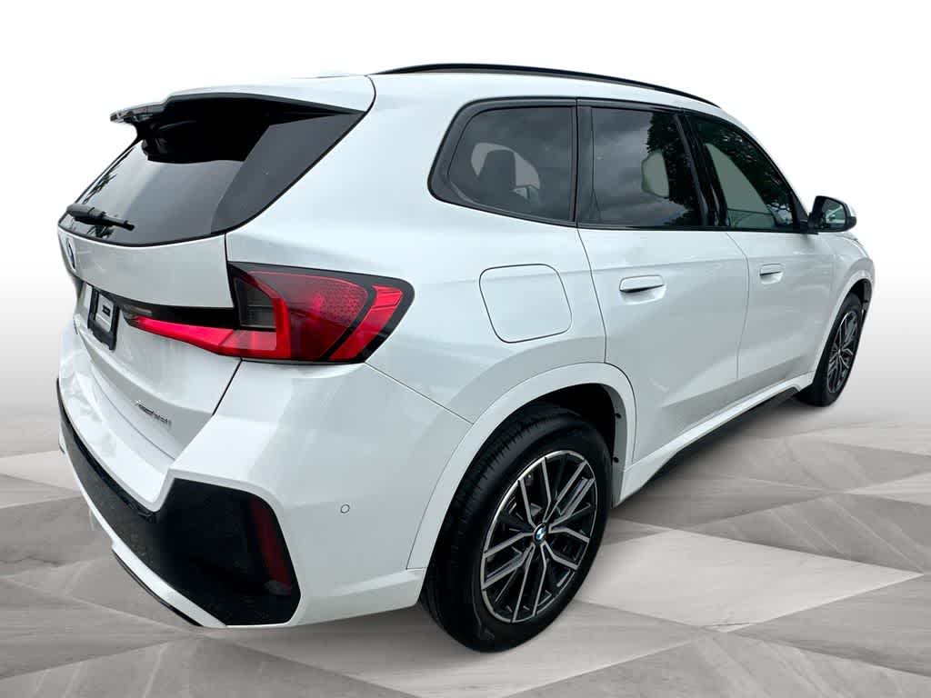 Thumbnail: 2025 BMW X1 - 8