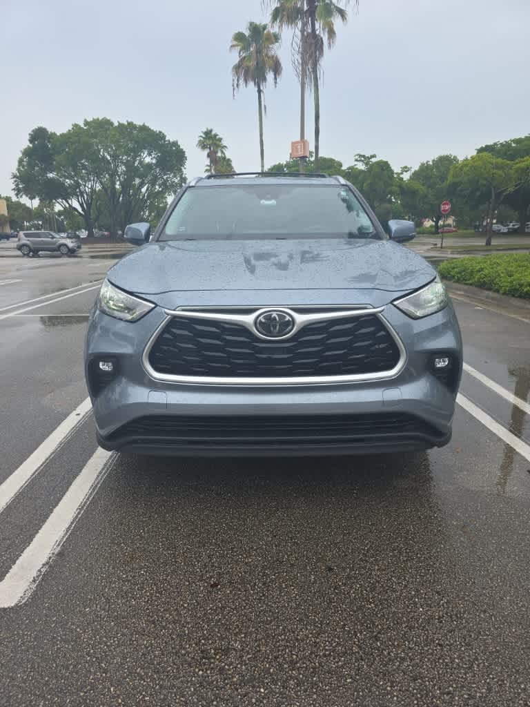 Thumbnail: 2020 Toyota Highlander - 2
