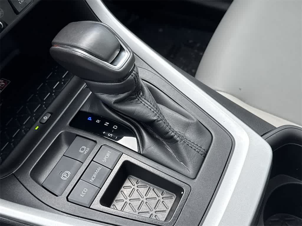 Thumbnail: 2024 Toyota RAV4 - 21