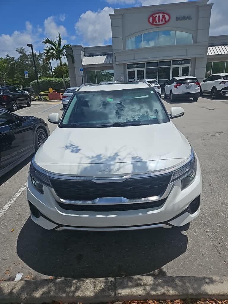2023 Kia Seltos EX Hero Image