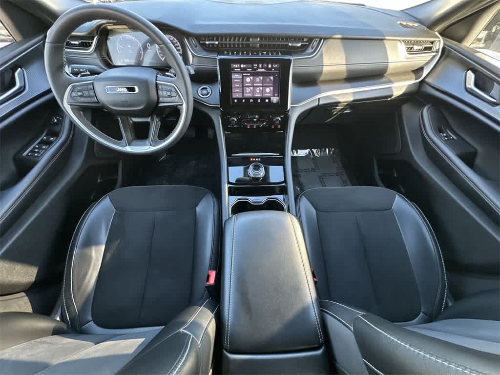 Thumbnail: 2023 Jeep Grand Cherokee L - 24