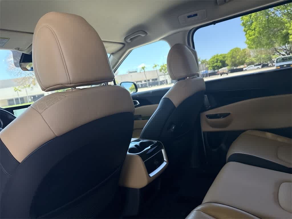 2024 Kia Carnival EX 23