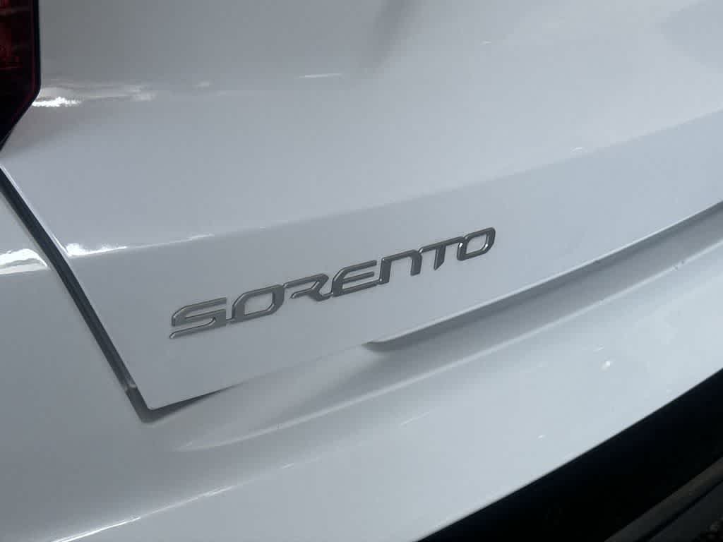 Thumbnail: 2023 Kia Sorento - 11