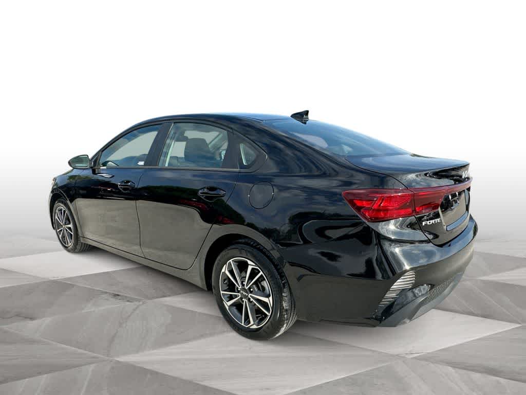 Thumbnail: 2023 Kia Forte - 6