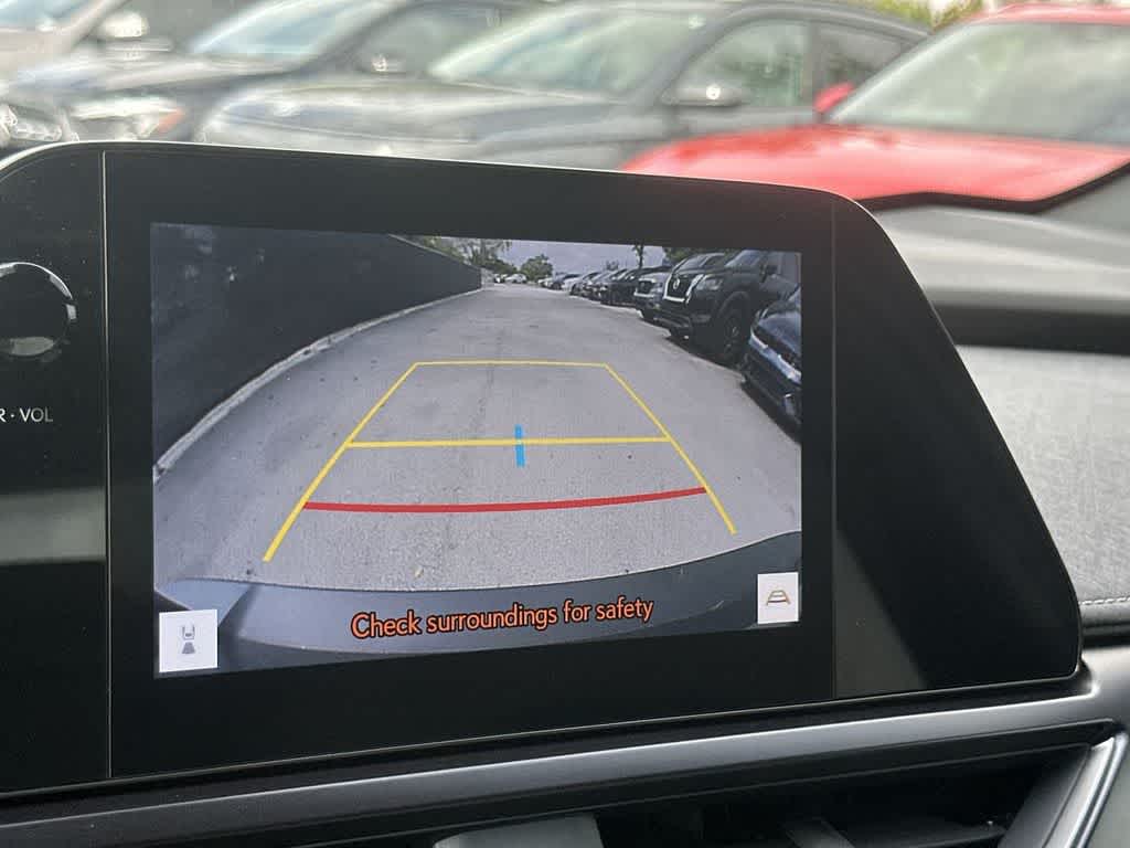 Thumbnail: 2023 Lexus UX - 19