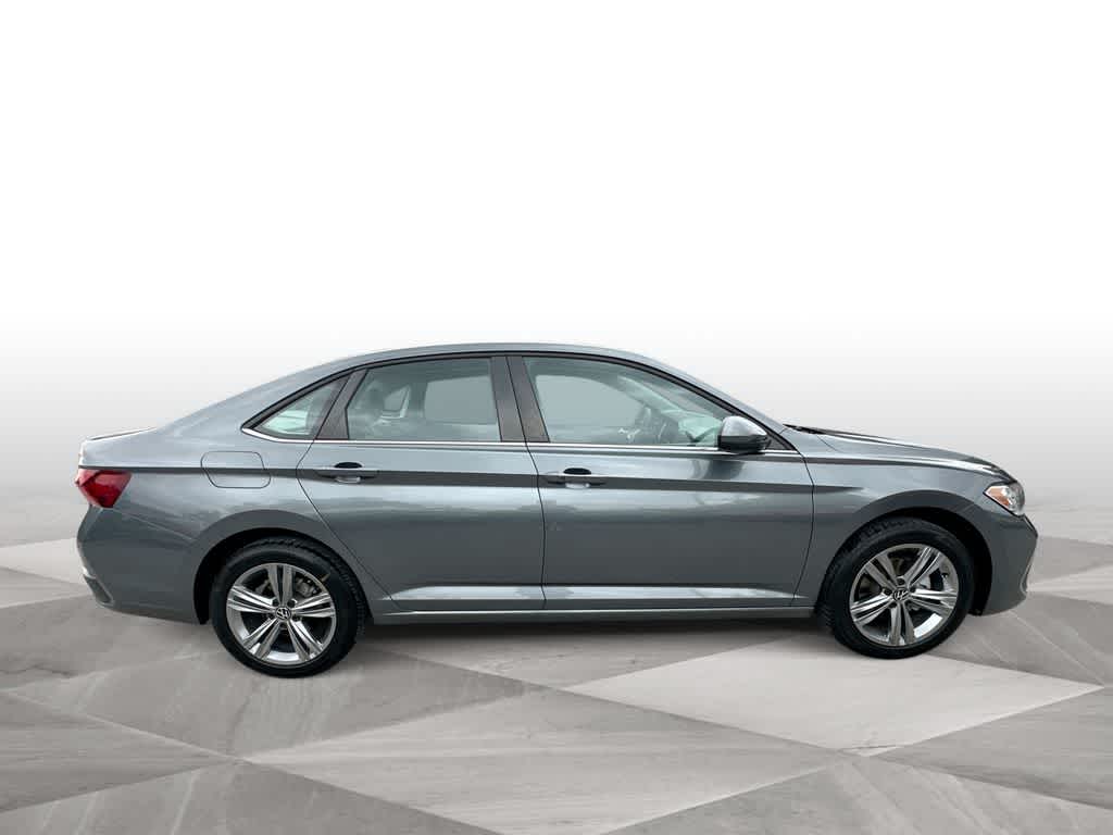 Thumbnail: 2022 Volkswagen Jetta - 9