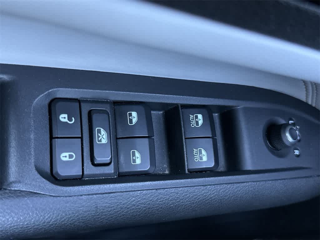 Thumbnail: 2024 Jeep Compass - 17