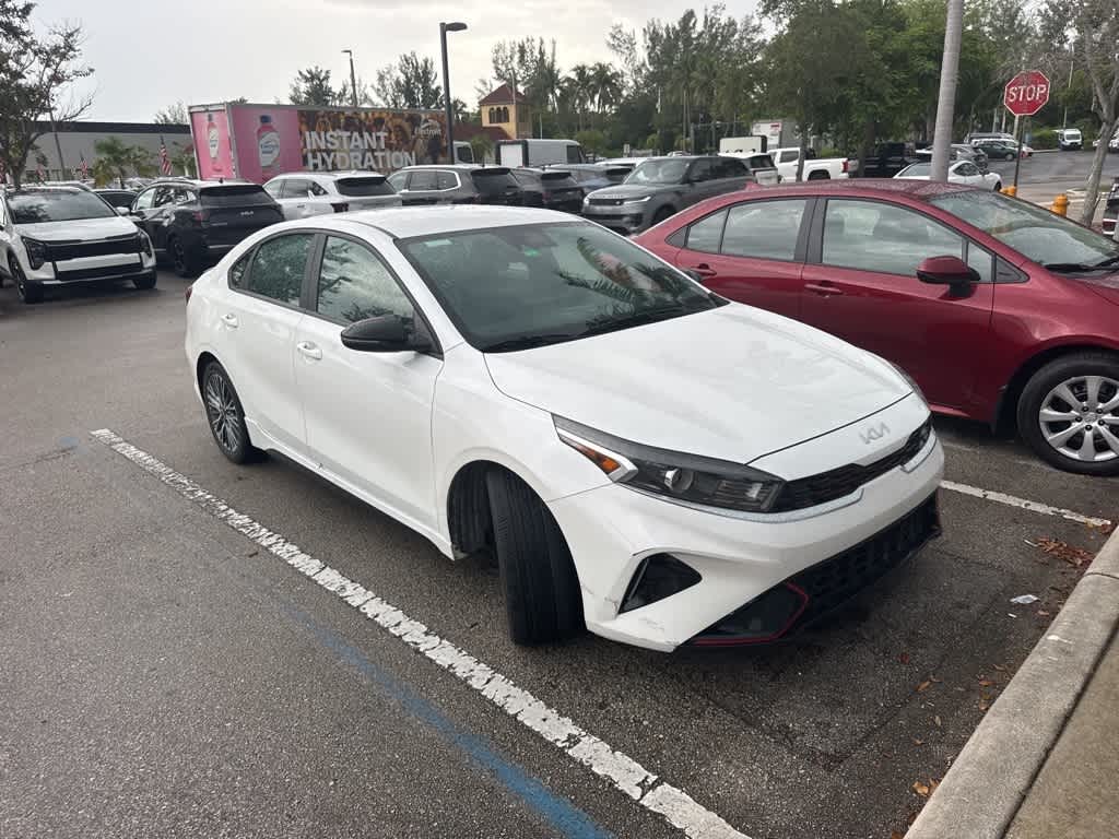 Thumbnail: 2022 Kia Forte - 3