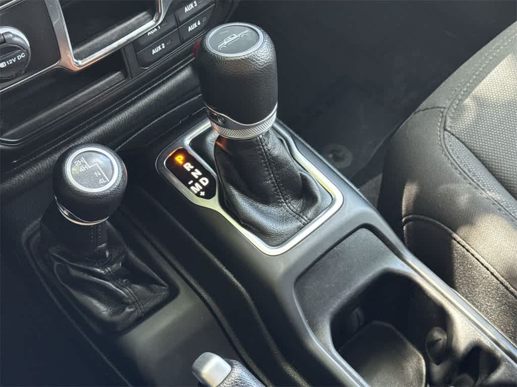 Thumbnail: 2022 Jeep Gladiator - 21