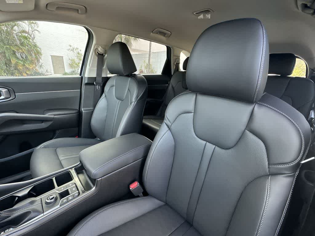Thumbnail: 2026 Kia Sorento - 14