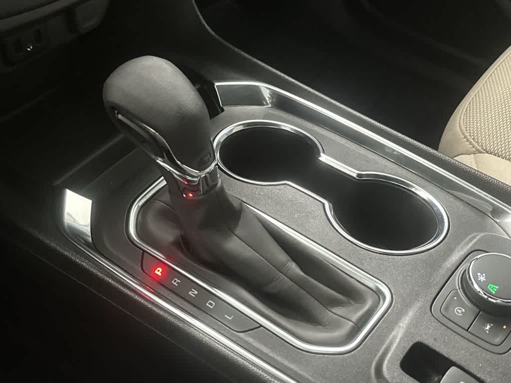 Thumbnail: 2023 Chevrolet Traverse - 21