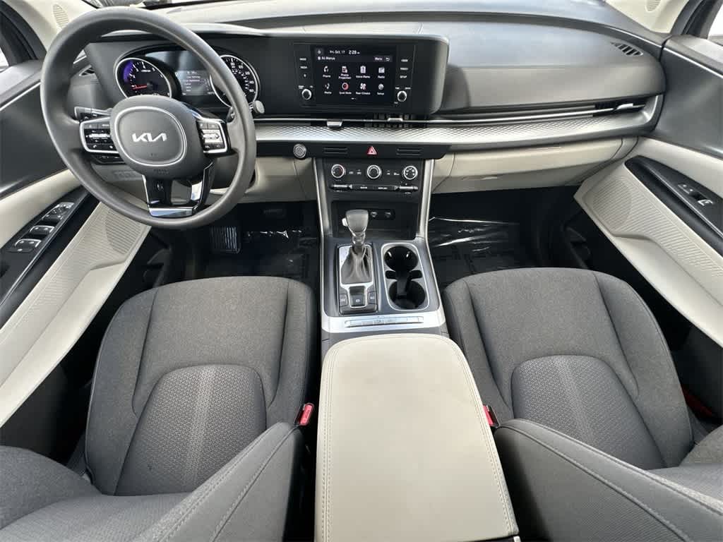 Thumbnail: 2023 Kia Carnival - 24