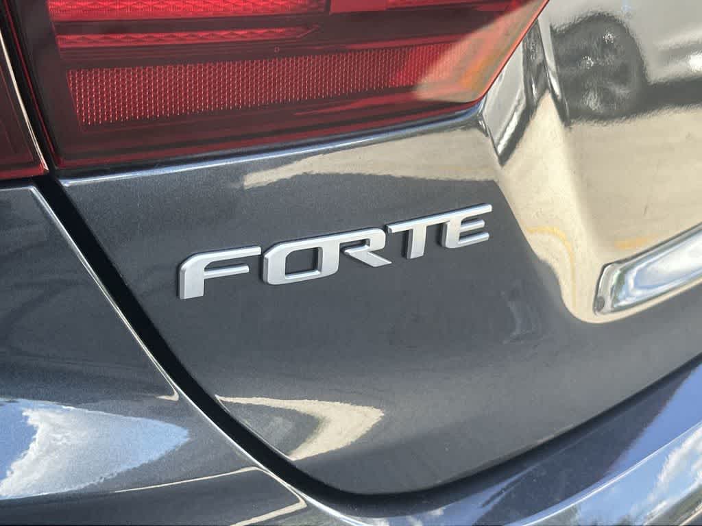 Thumbnail: 2023 Kia Forte - 11