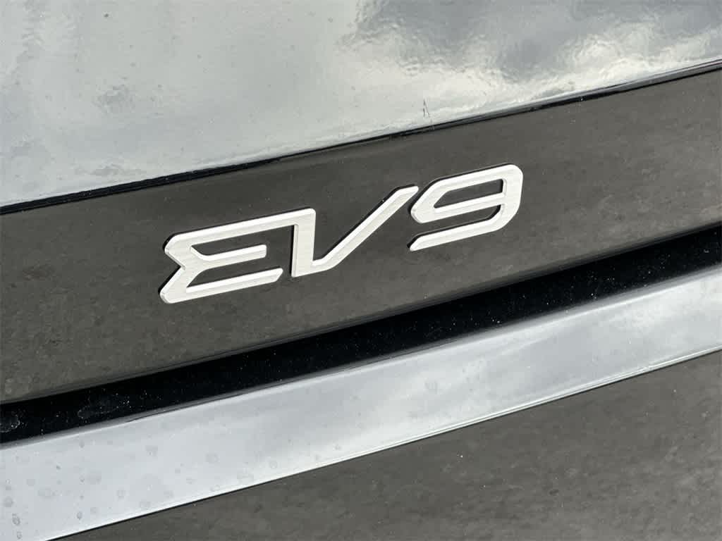 Thumbnail: 2025 Kia EV9 - 10