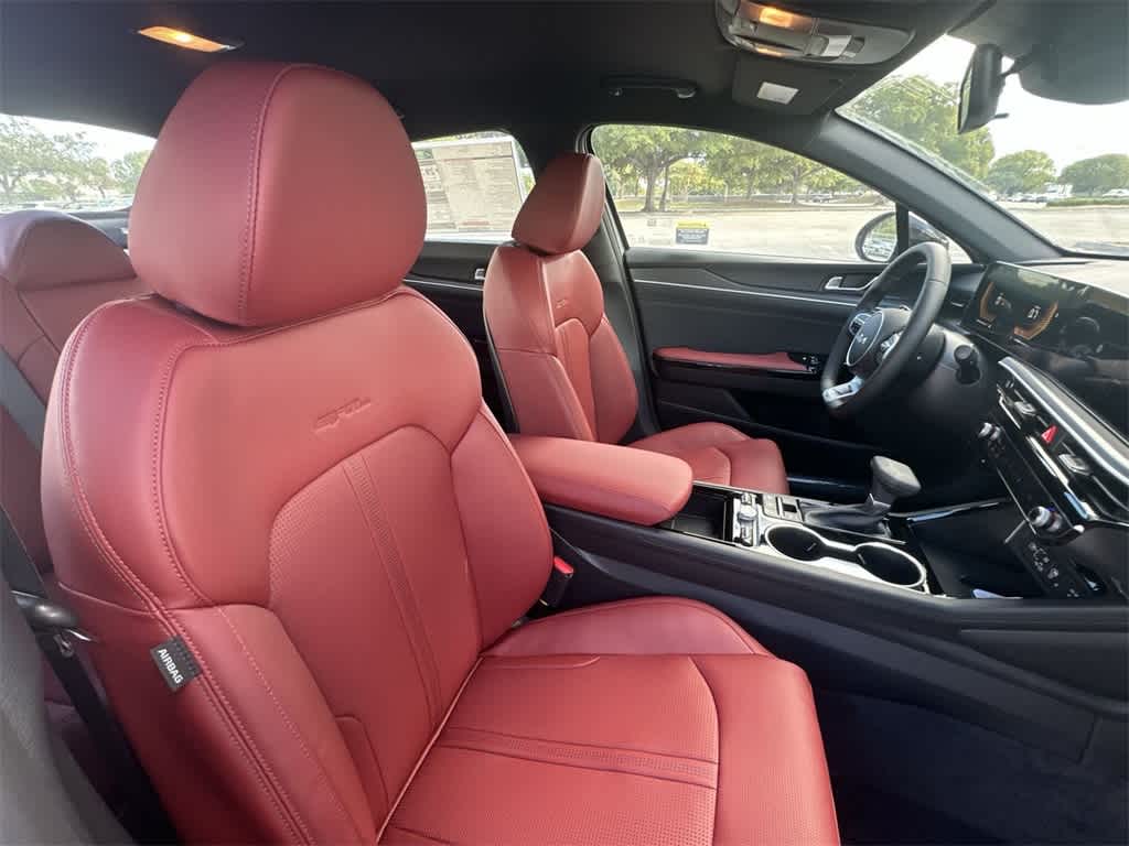 Thumbnail: 2026 Kia K5 - 27