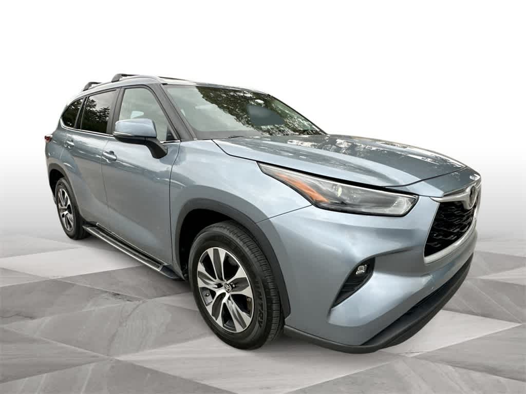 Thumbnail: 2023 Toyota Highlander - 2