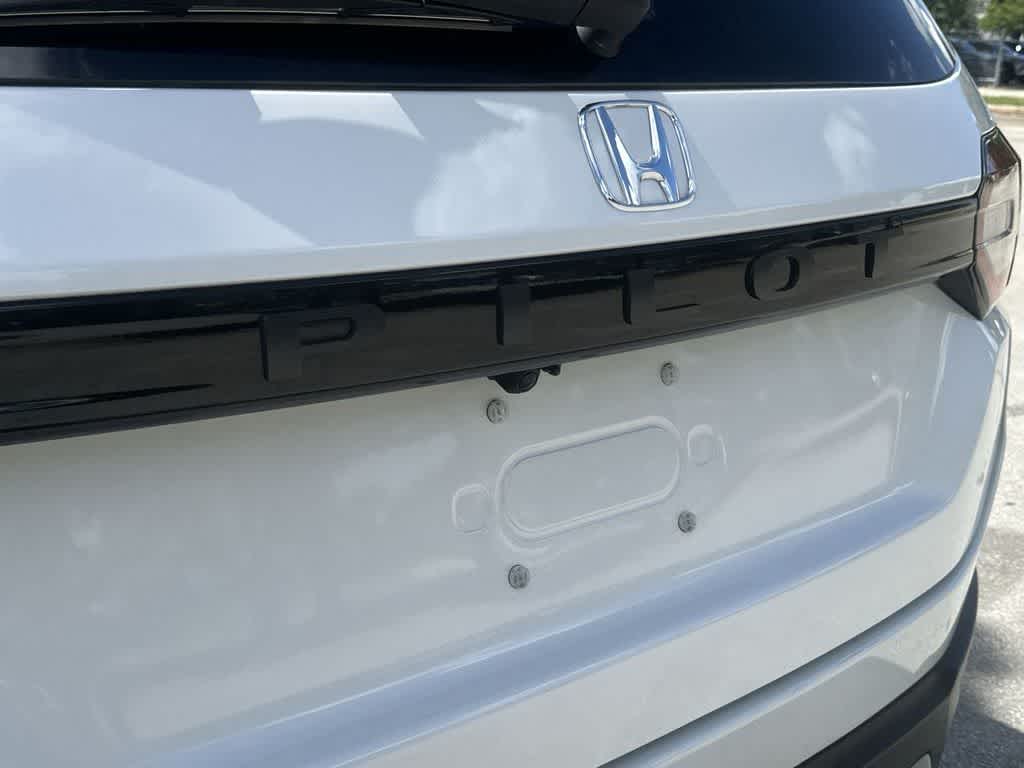 Thumbnail: 2023 Honda Pilot - 11