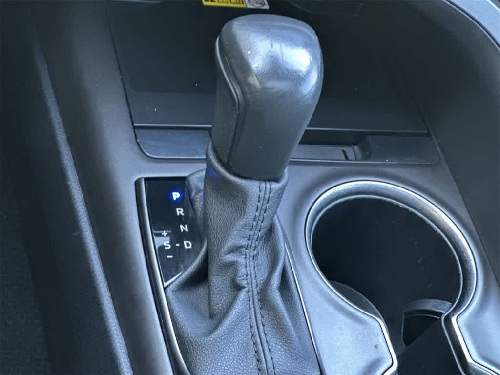 Thumbnail: 2023 Toyota Camry - 21