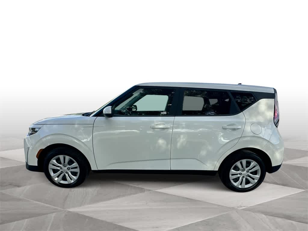 Thumbnail: 2023 Kia Soul - 5