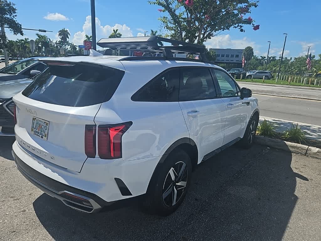Thumbnail: 2022 Kia Sorento - 15