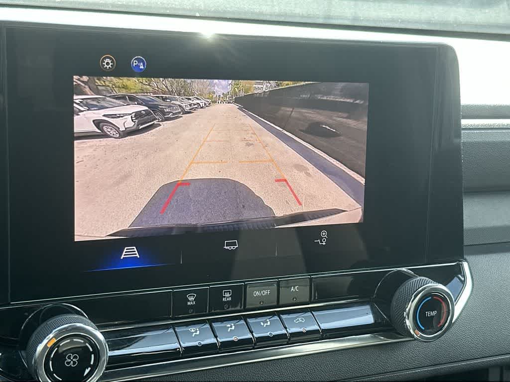 Thumbnail: 2023 Chevrolet Colorado - 19