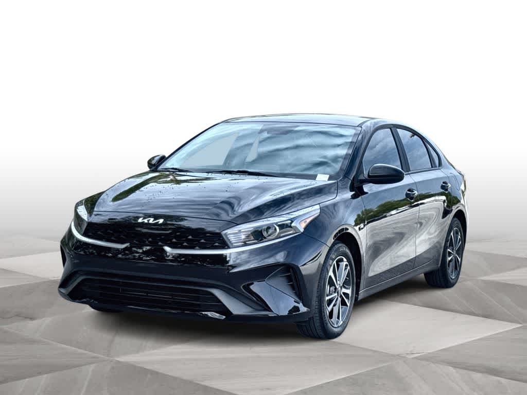 Thumbnail: 2024 Kia Forte - 4