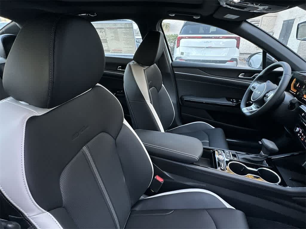 Thumbnail: 2026 Kia K5 - 27