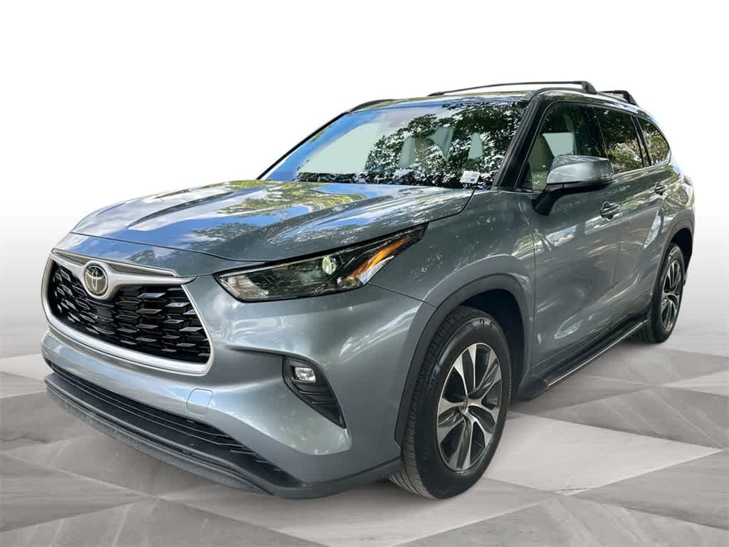 Thumbnail: 2022 Toyota Highlander - 1
