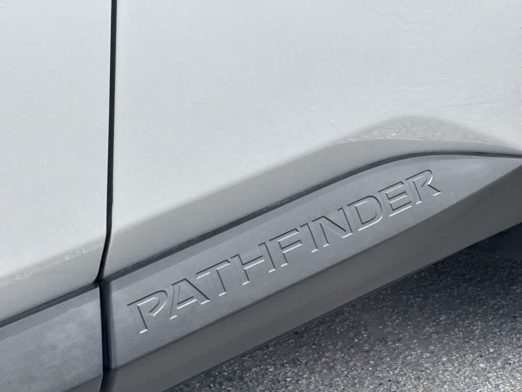 Thumbnail: 2024 Nissan Pathfinder - 10