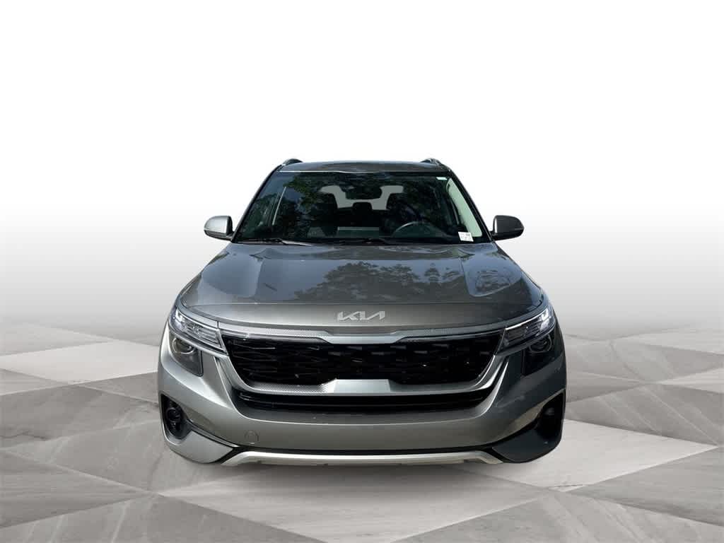 2023 Kia Seltos S 3