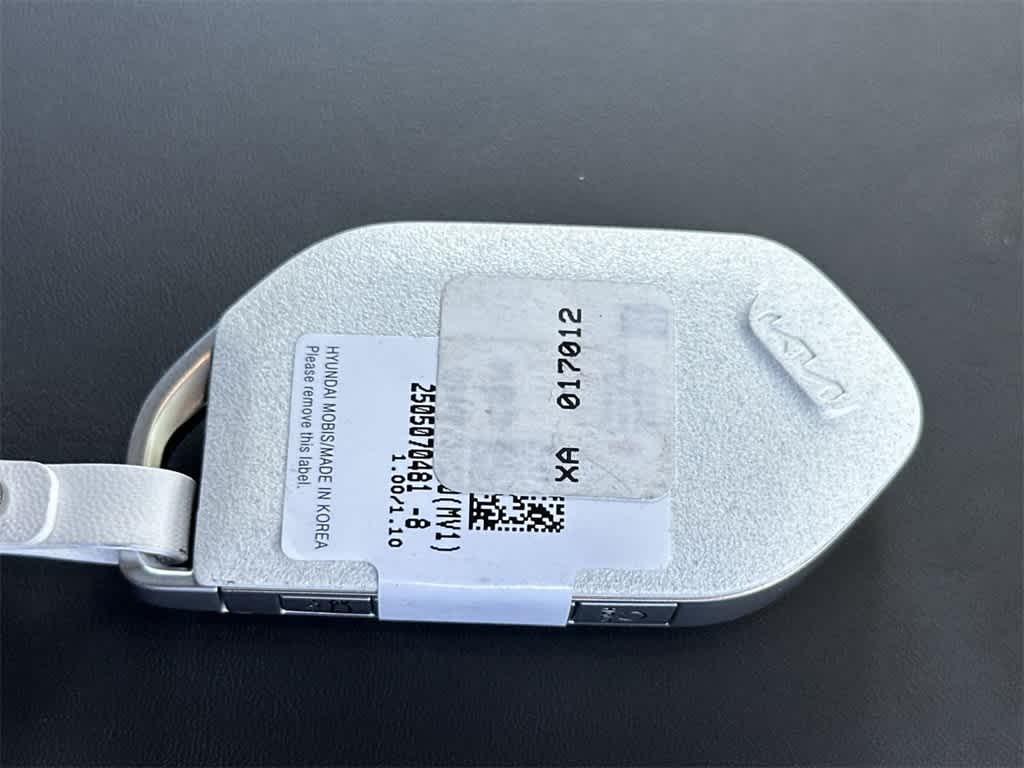 Thumbnail: 2026 Kia EV9 - 28