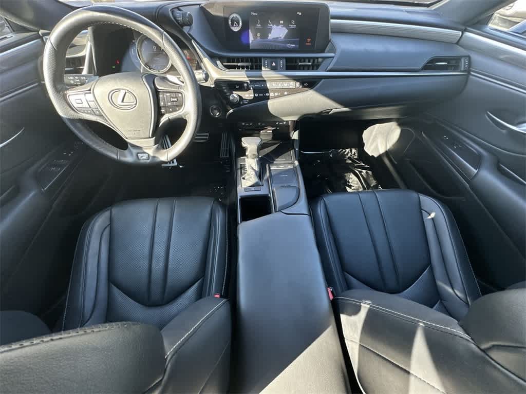 Thumbnail: 2021 Lexus ES - 24