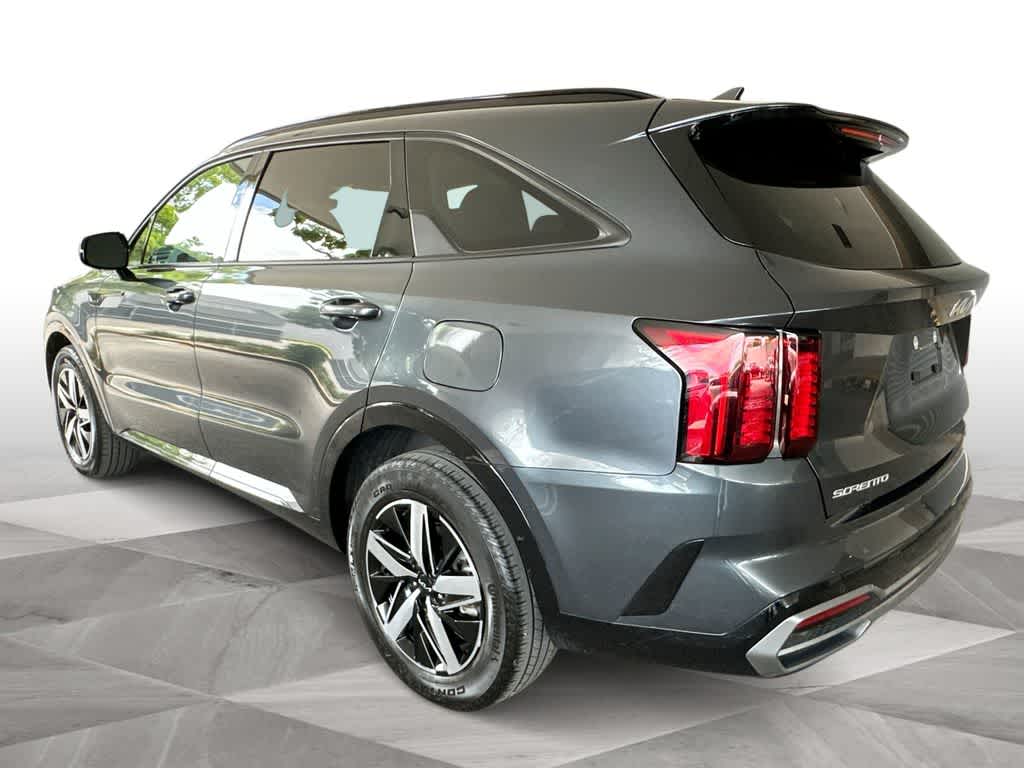 Thumbnail: 2023 Kia Sorento - 6
