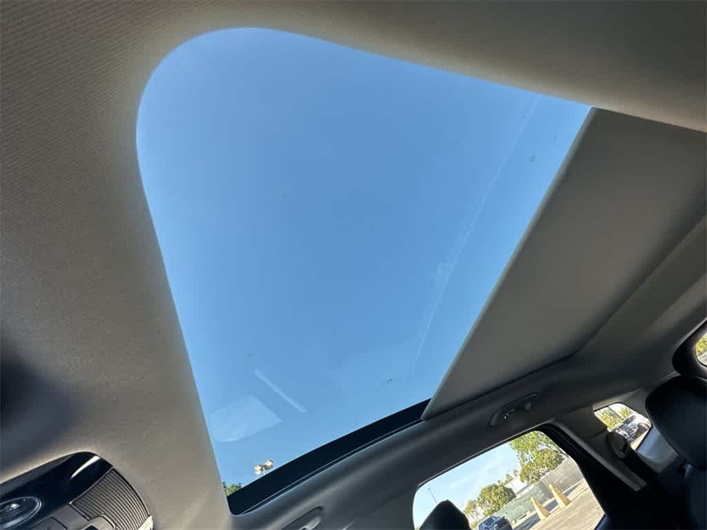 Thumbnail: 2026 Kia Sportage - 17