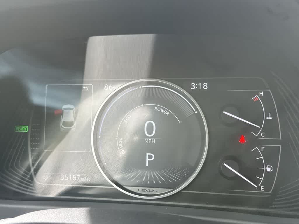 Thumbnail: 2023 Lexus UX - 16