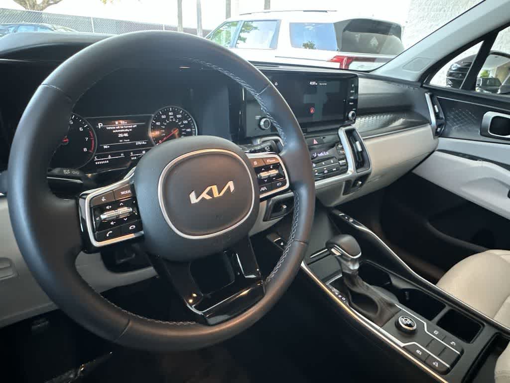 Thumbnail: 2023 Kia Sorento - 13