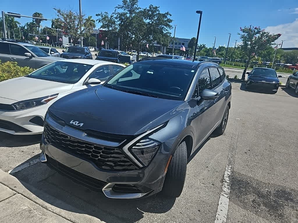 Thumbnail: 2023 Kia Sportage - 3