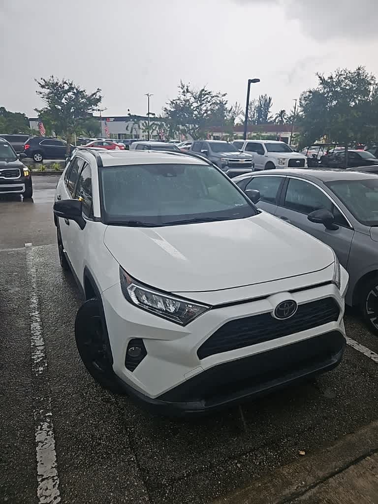 Thumbnail: 2019 Toyota RAV4 - 4