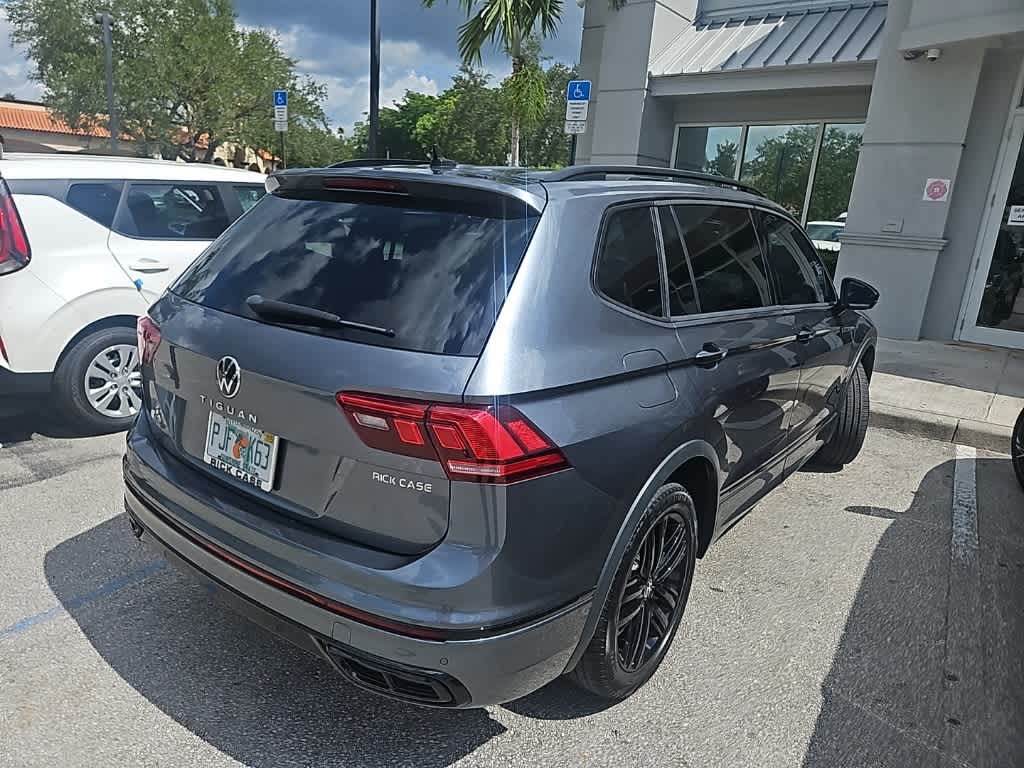 Thumbnail: 2022 Volkswagen Tiguan - 10