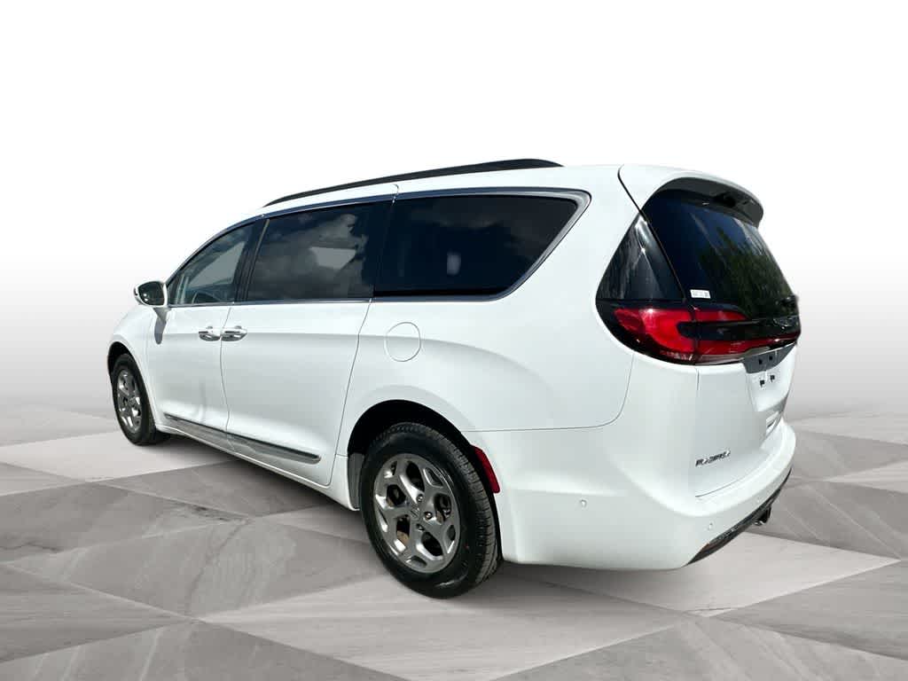 Thumbnail: 2022 Chrysler Pacifica - 6