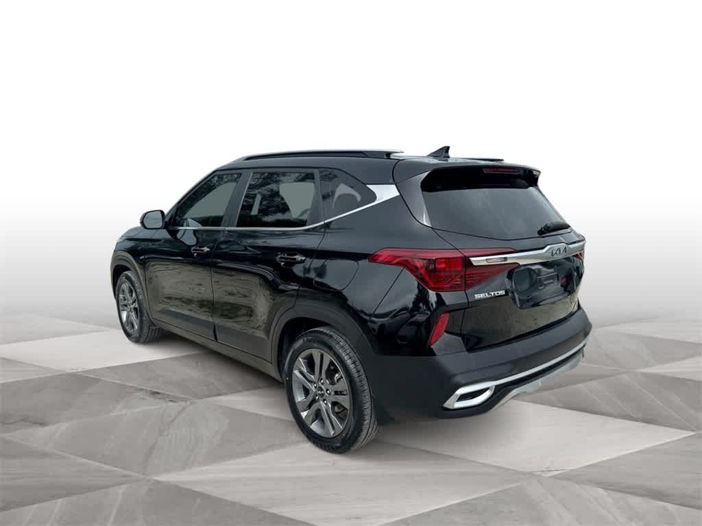 Thumbnail: 2023 Kia Seltos - 6