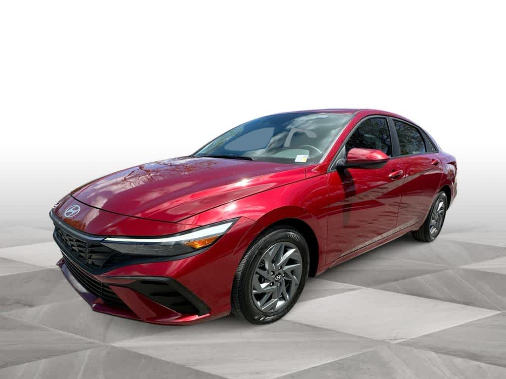 Thumbnail: 2024 Hyundai Elantra - 4