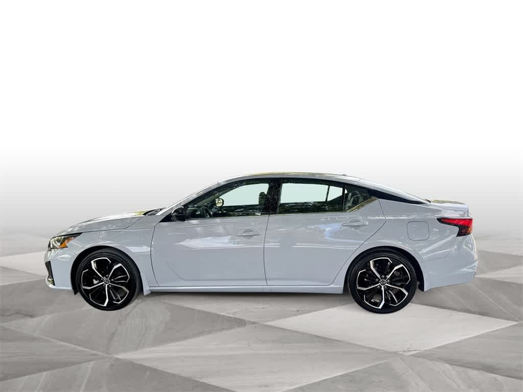 Thumbnail: 2023 Nissan Altima - 5