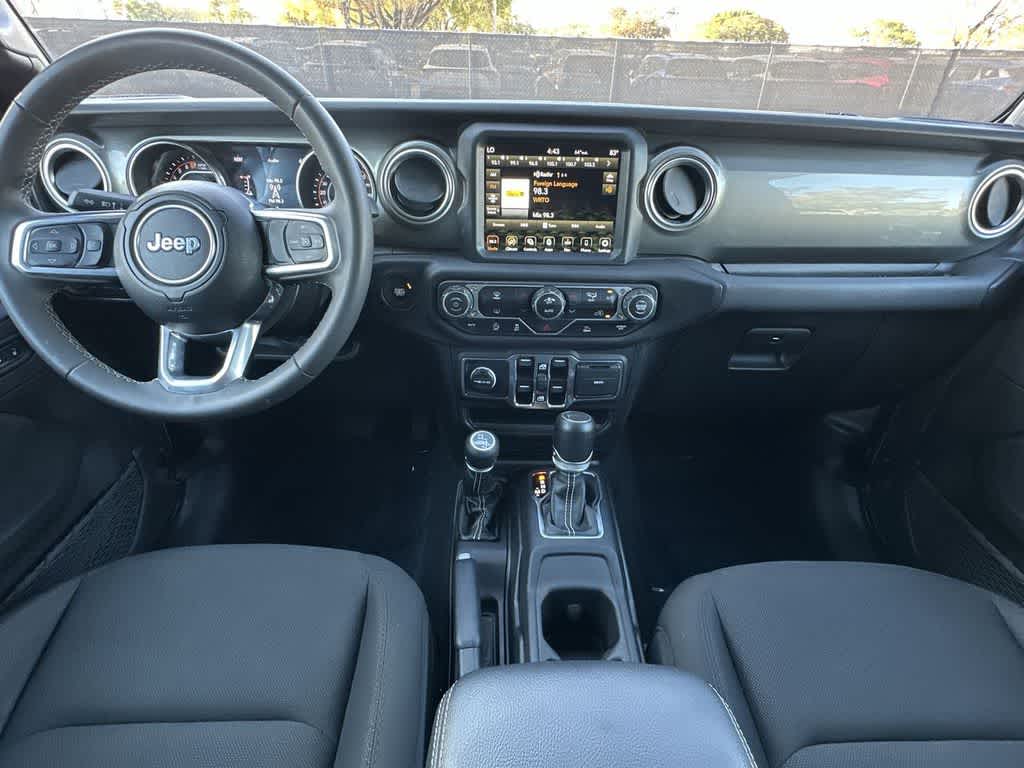 Thumbnail: 2023 Jeep Gladiator - 24