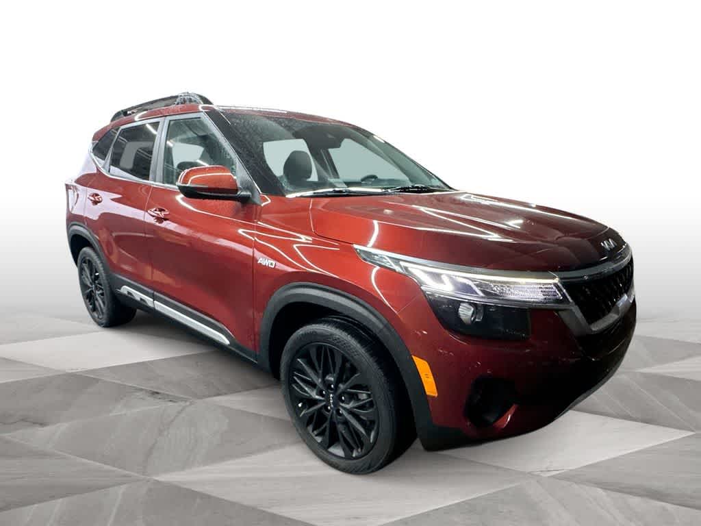 Thumbnail: 2023 Kia Seltos - 2